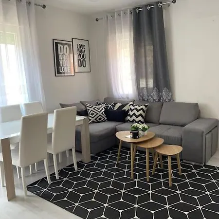Apartament Mestre Appartament *